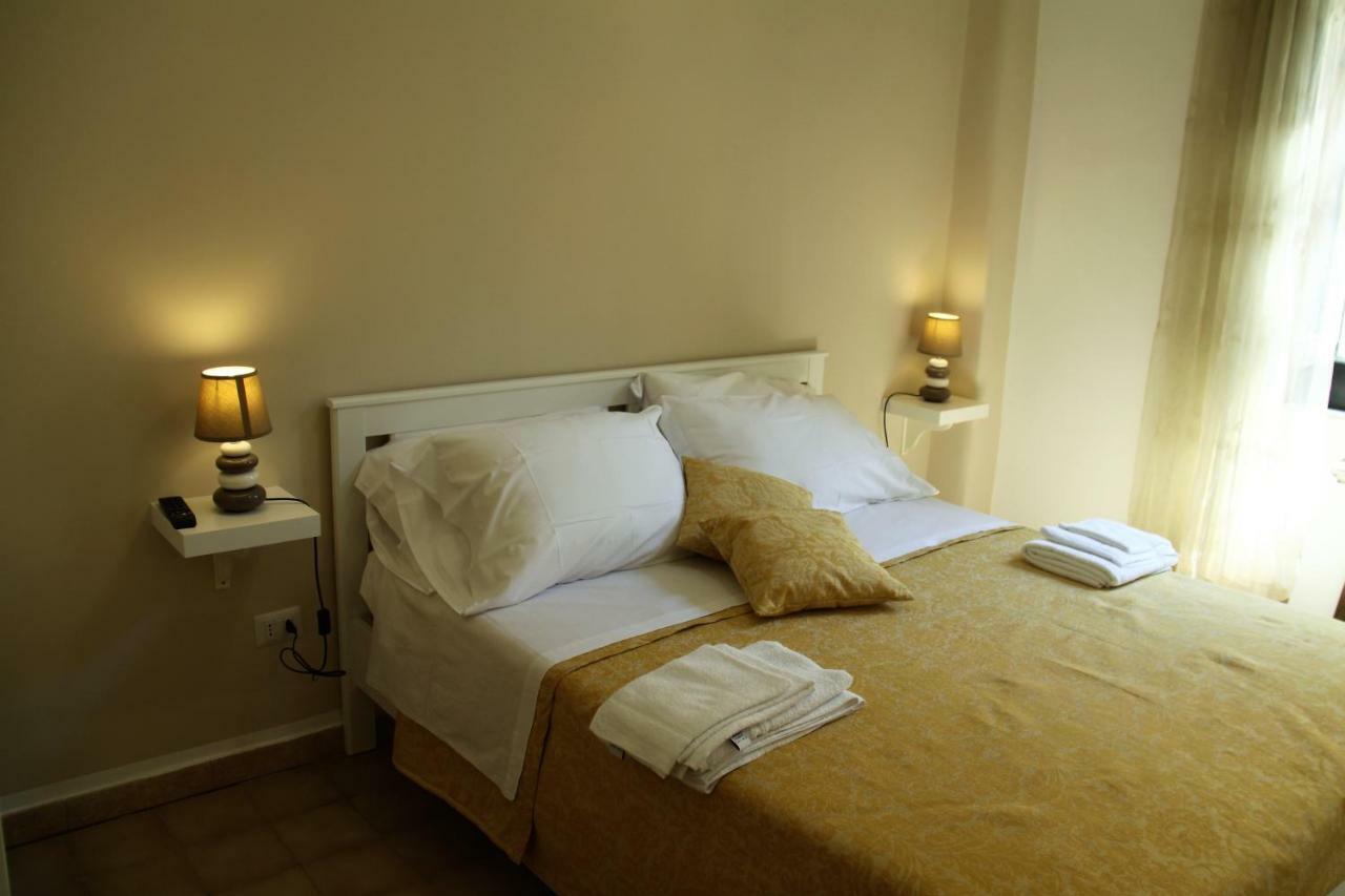 B&B Le Porte Di Napoli Buitenkant foto